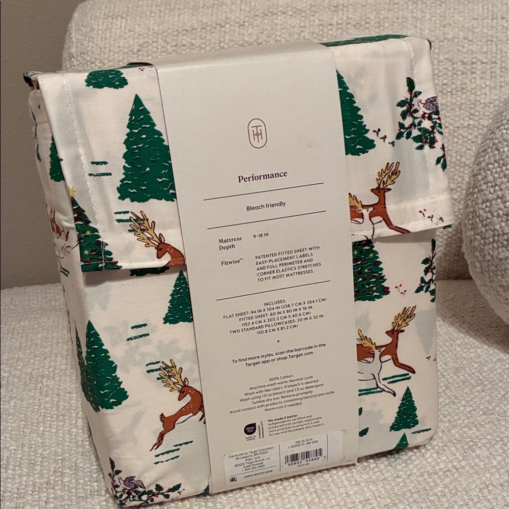 Threshold Holiday Tree and Deer Sheet Set - White and Green - Picture 2 of 5